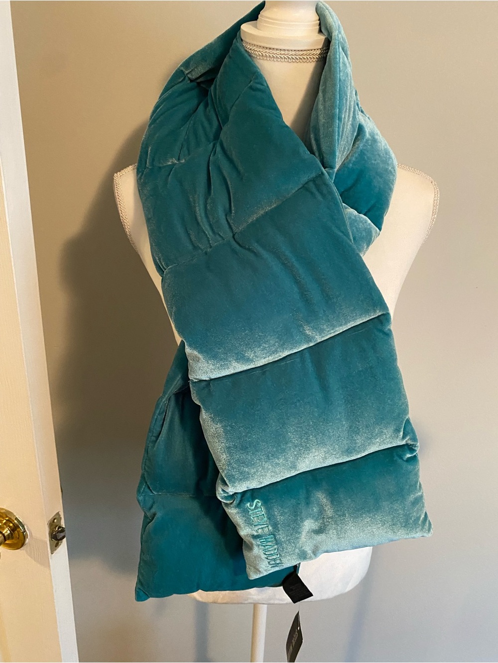 Steve Madden Teal Velvet Puffer Scarf NWT